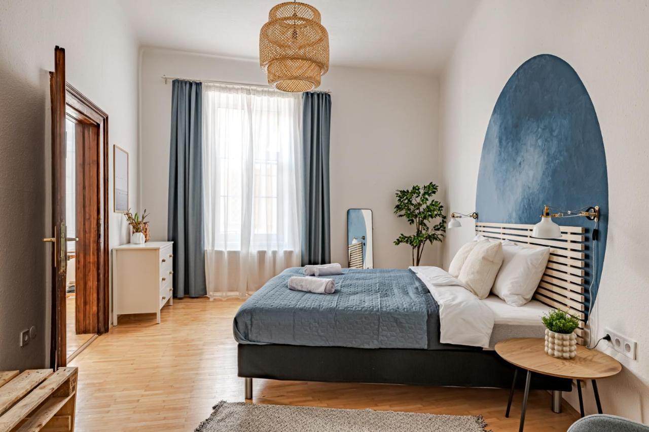 Blue Peace Downtown Apartment Budapeste Exterior foto
