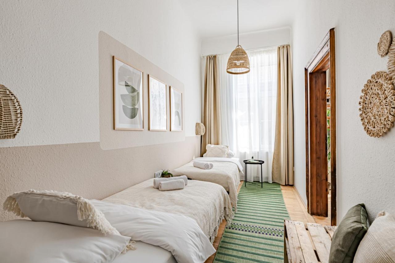 Blue Peace Downtown Apartment Budapeste Exterior foto